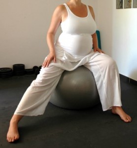 The Benefits of Using a Birthing Ball in Labor and Beyond