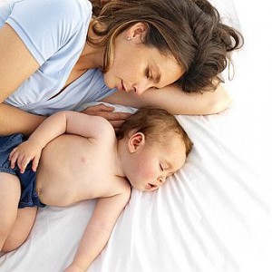 The Benefits of Cosleeping with Your Baby